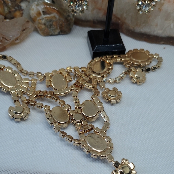 Vintage Crystal Gold tone Necklace and Earring Bridal Set - Picture 5 of 9